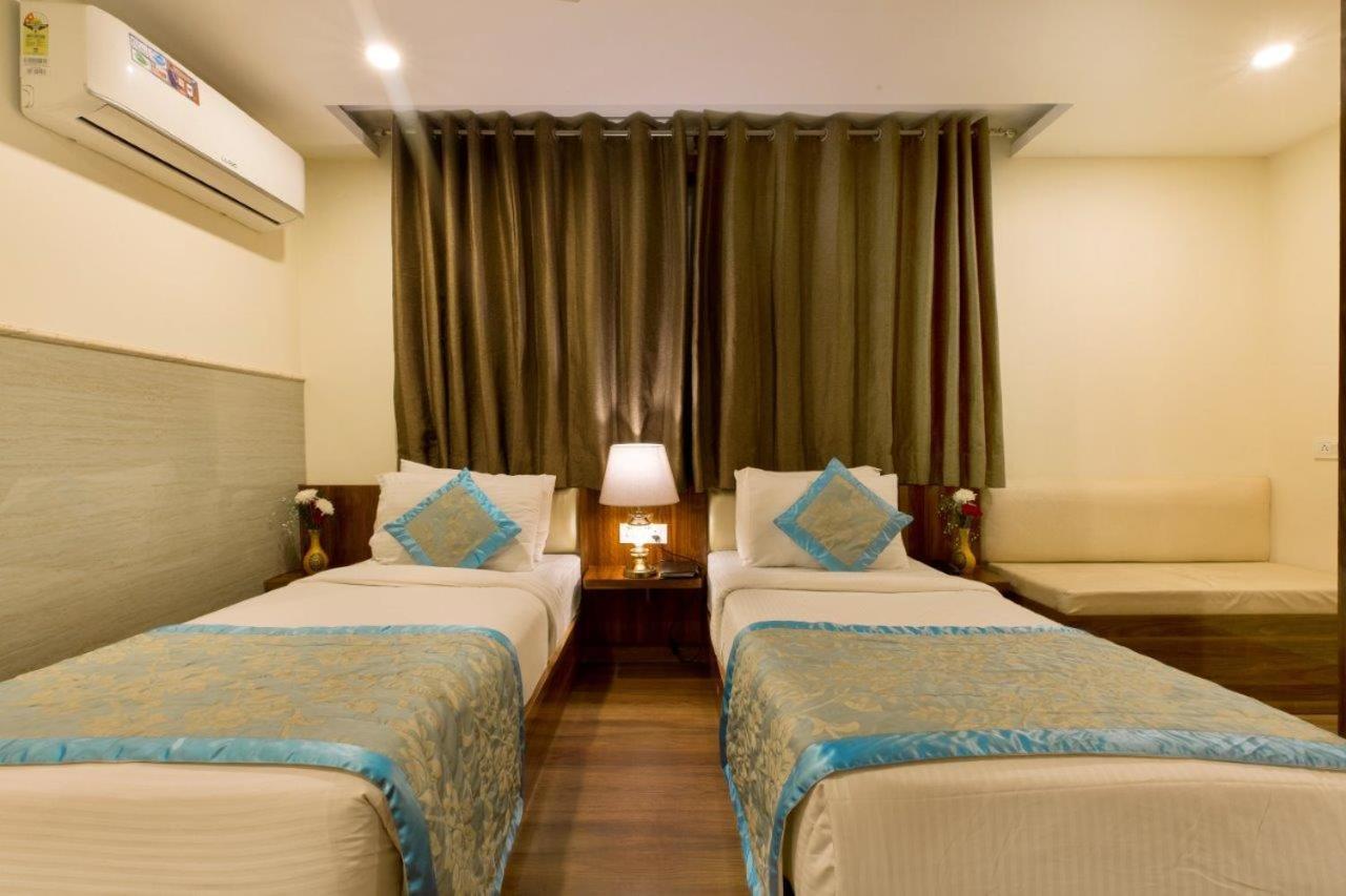 Hotel Viva Palace By Opo Új-Delhi Kültér fotó