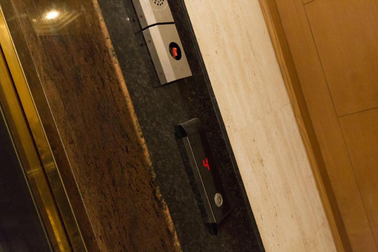 Hotel Viva Palace By Opo Új-Delhi Kültér fotó