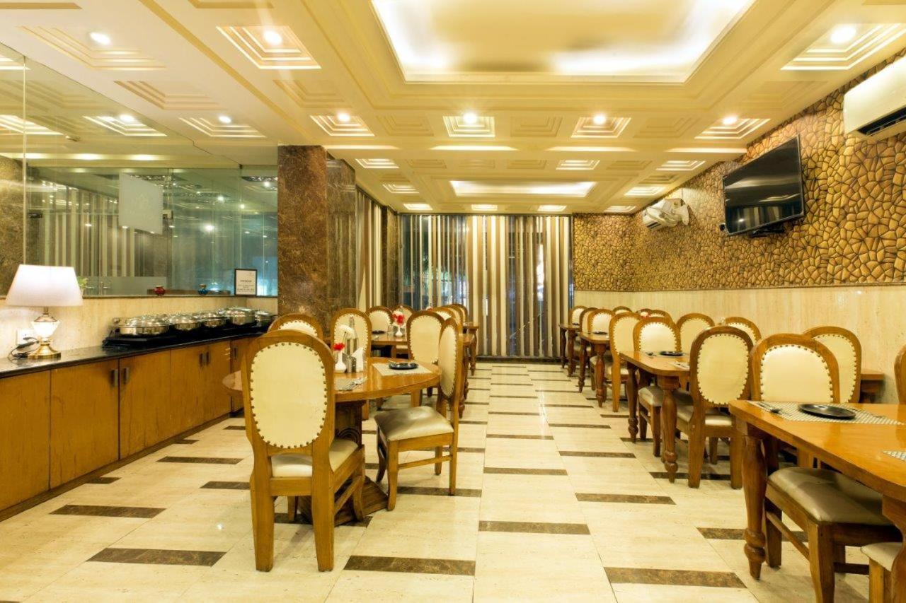 Hotel Viva Palace By Opo Új-Delhi Kültér fotó